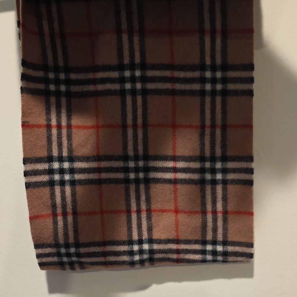 Burberry Classic Tan and Black Plaid Scarf - Picture 7 of 8